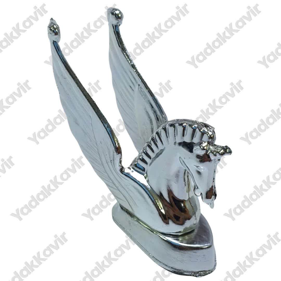 اسب روی گلگیر موتور اسب روی گلگیر موتور